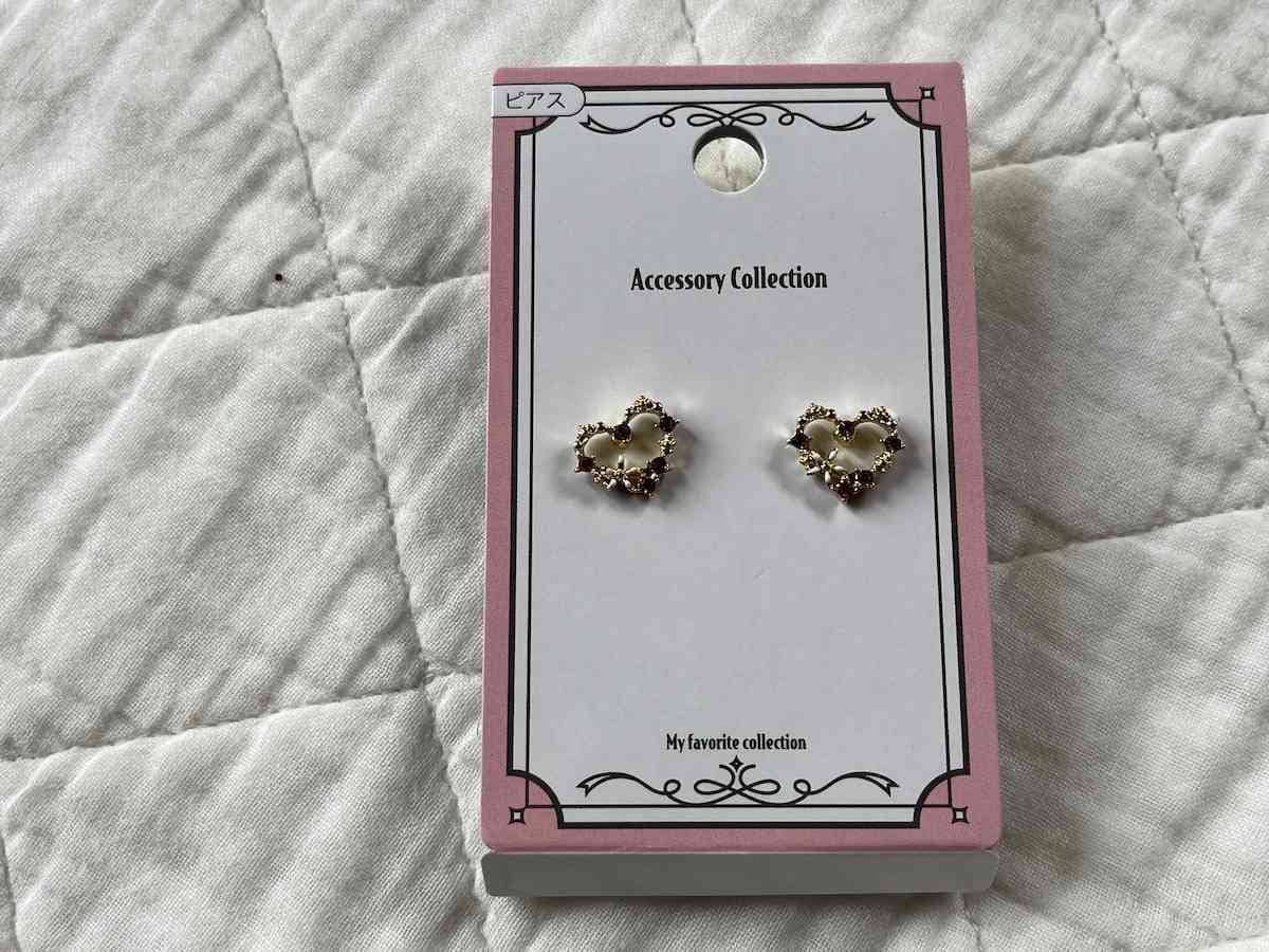 セリアの「ピアス ハート」