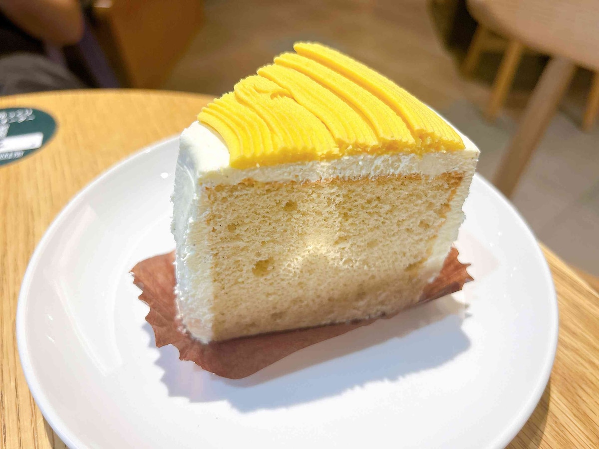 スイートポテトをイメージしたシフォンケーキ生地が高クオリティ「スイートポテト＆バニラシフォンケーキ」