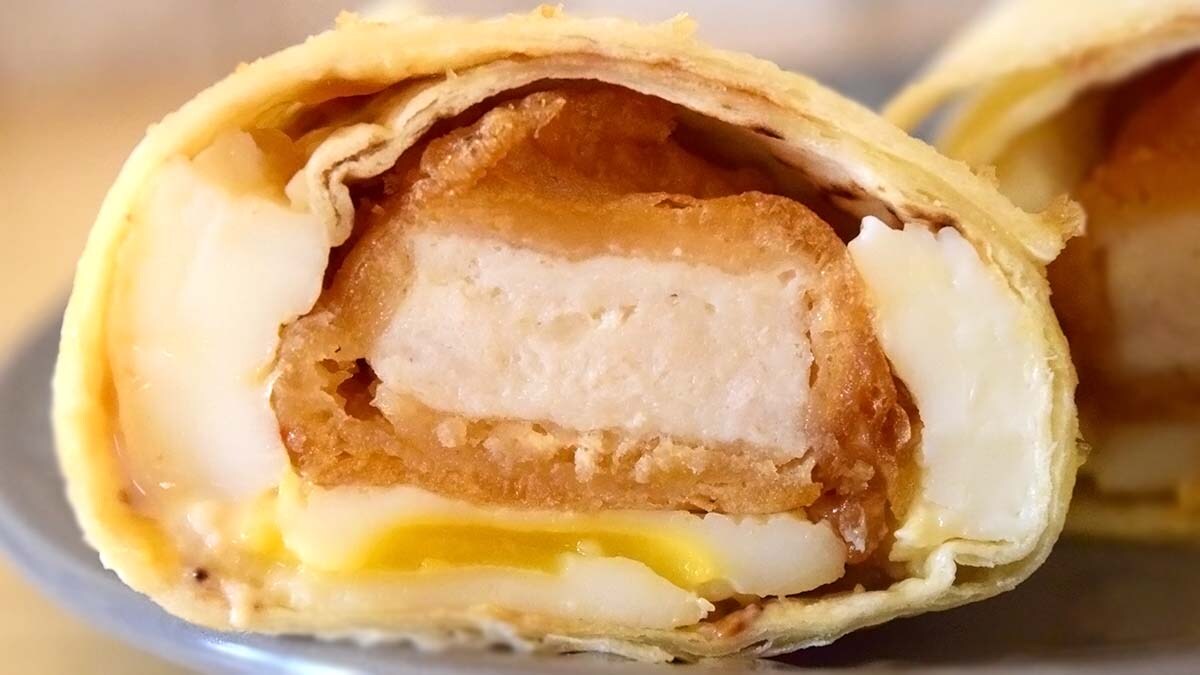 ほぼほぼカーネルクリスピーの味わいがメインで、アクセントに黄身ソース。