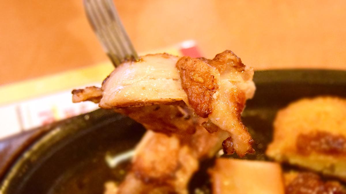 鶏肉はぷりぷりしていてほどよく歯ごたえがあります。