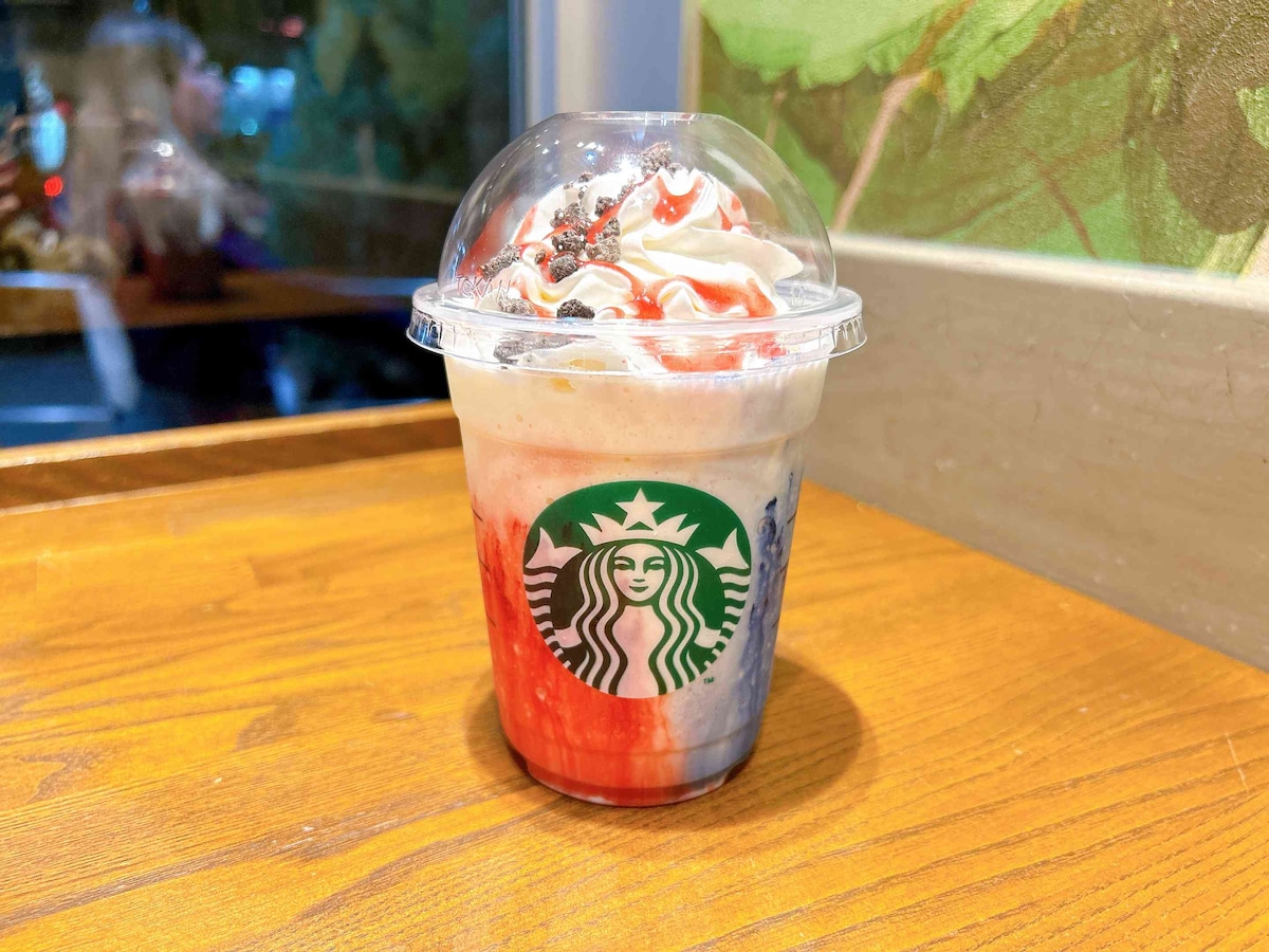 見た目は120点！ おしゃれすぎる映えフラペチーノに感動
