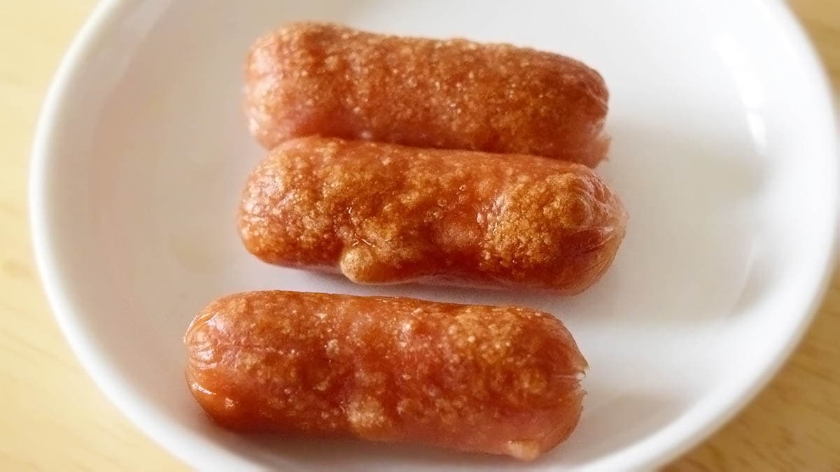 フライパンで焼いてみたところ、皮なしだからか表面がボコボコに