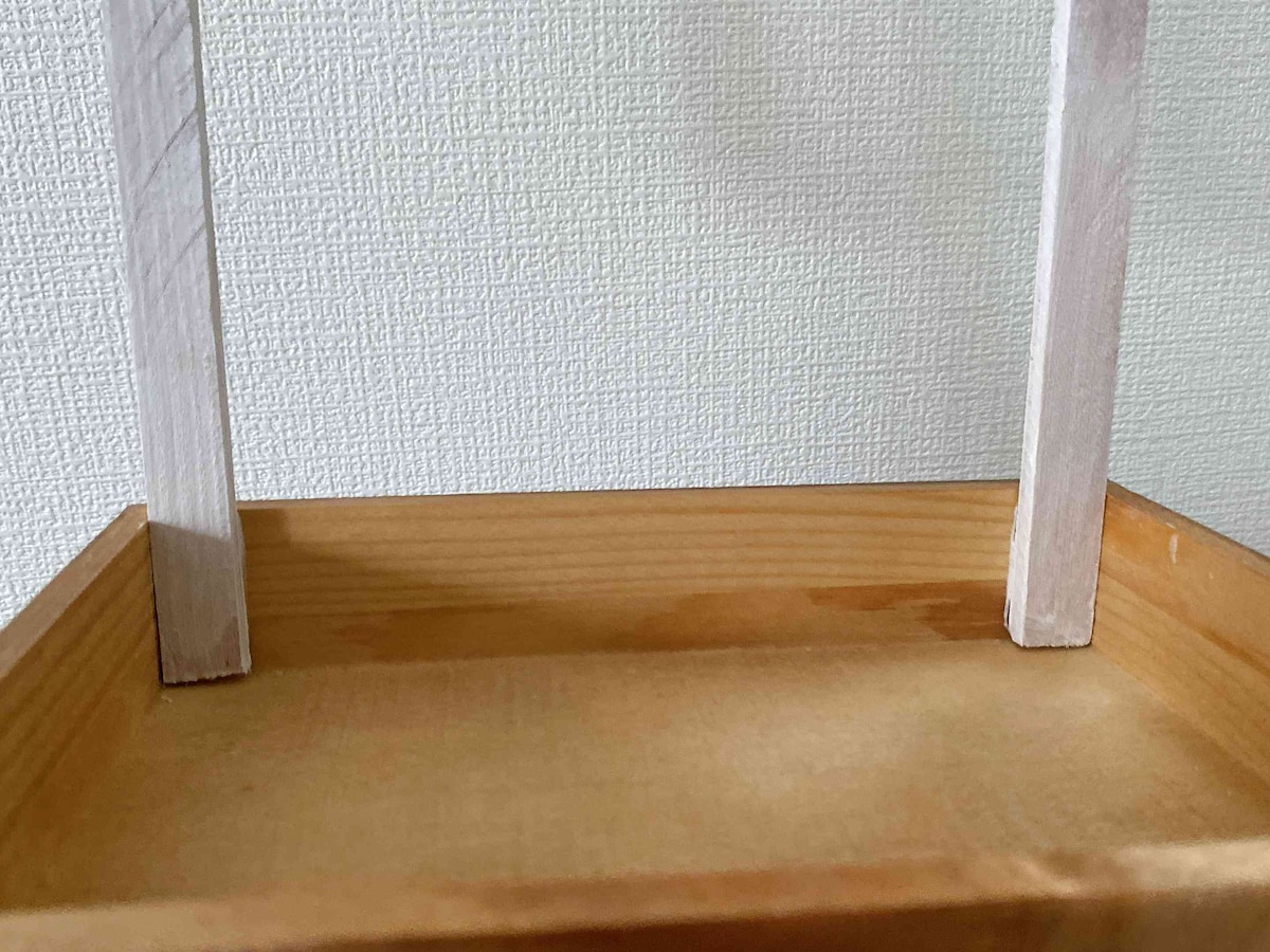 見える部分になるので木工用セメダインがはみ出さないように注意