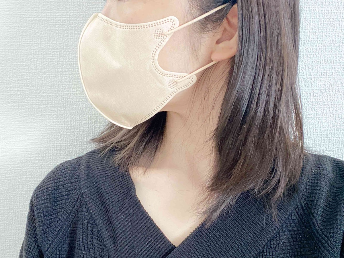 頬までしっかり覆えるサイズながら小顔効果もあり