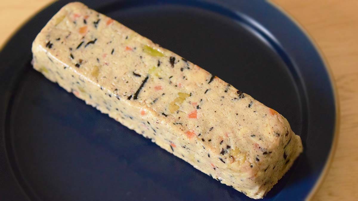 大きさは「おからと枝豆の豆腐バー」と同じ。