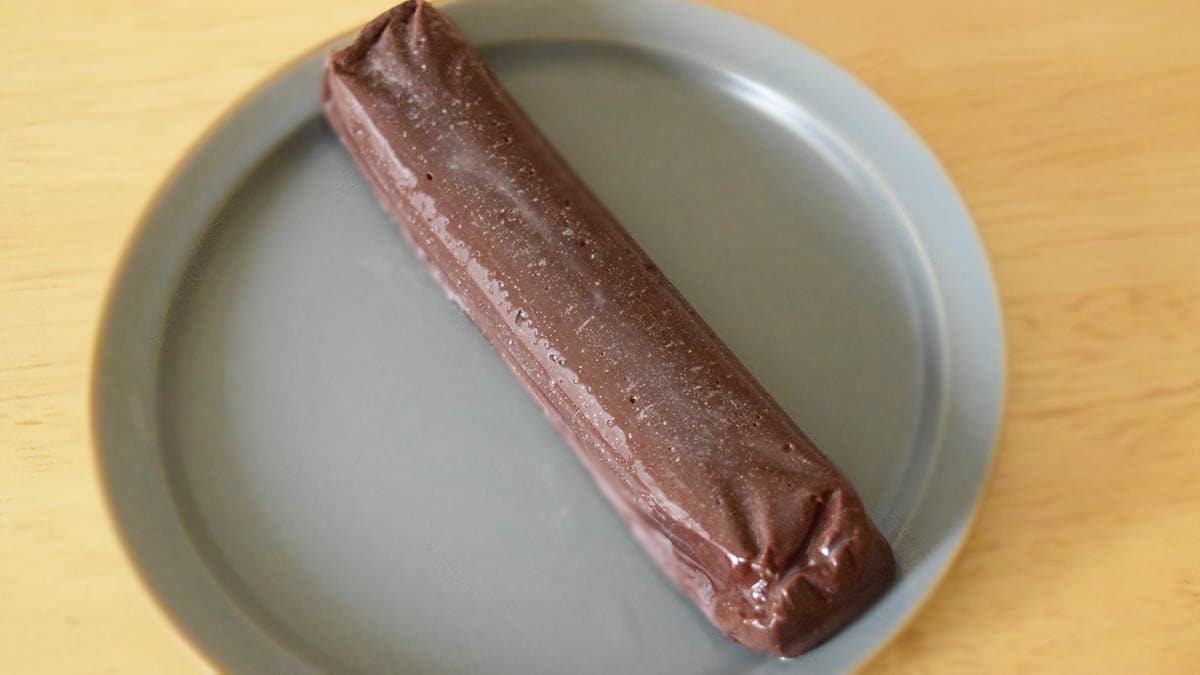 豆腐バー2種類よりもやや横長です。