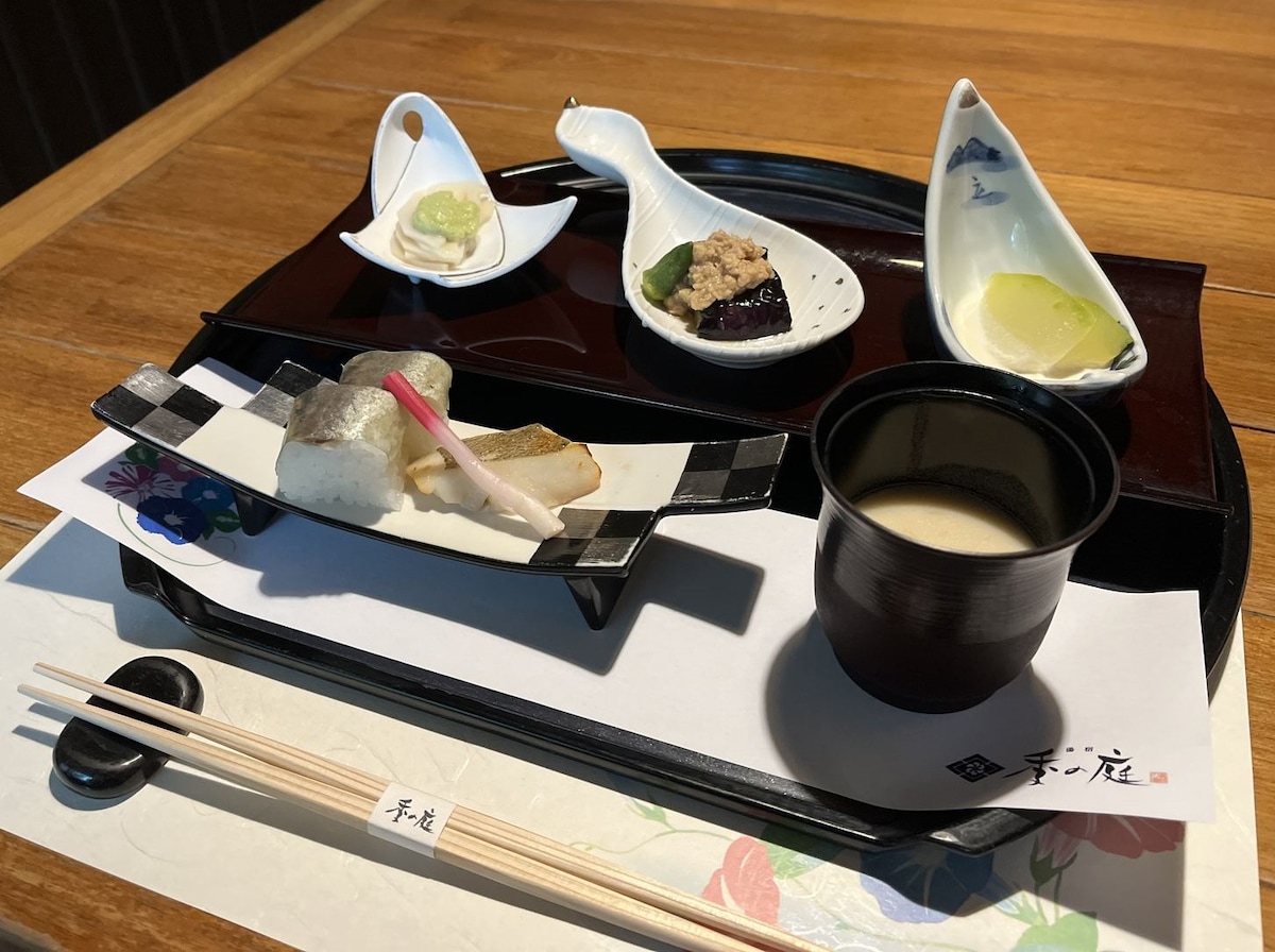 冬瓜胡麻クリームの出汁の利いたやさしい味わいに、一口目から癒された