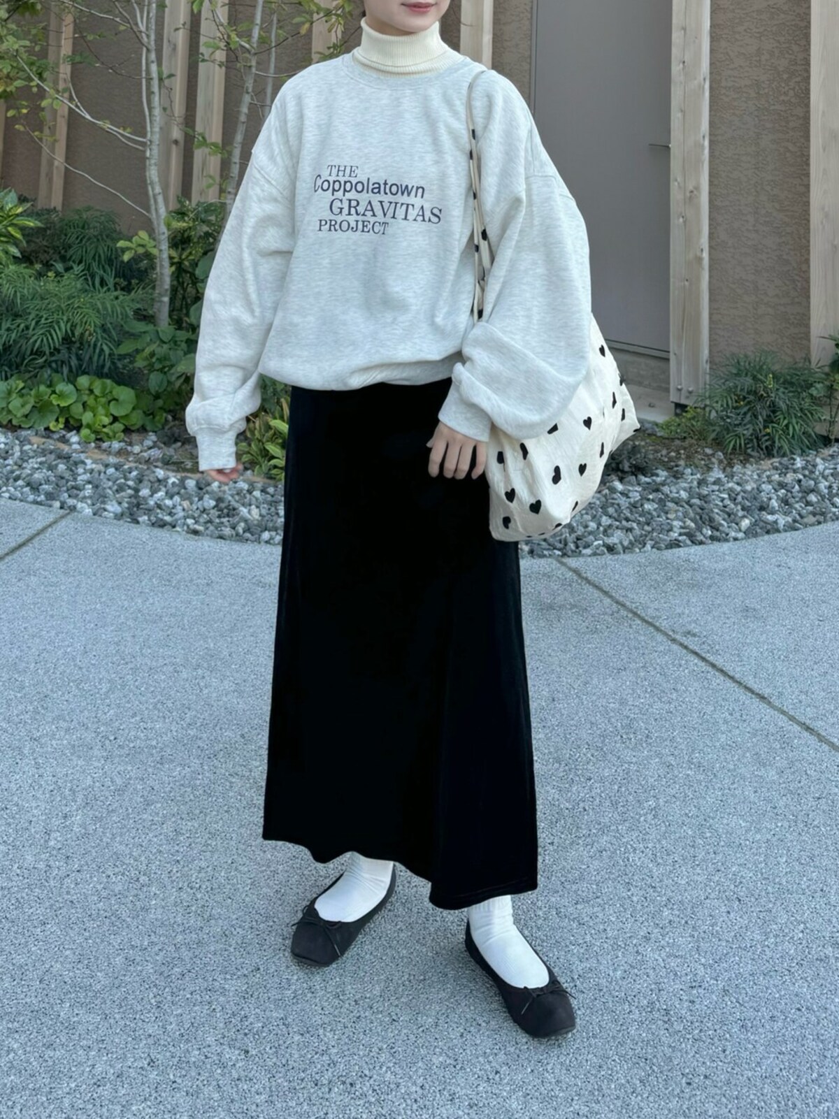歩行時にしっかり足にフィットしてくれるバレエシューズもいちおし　出典：WEAR