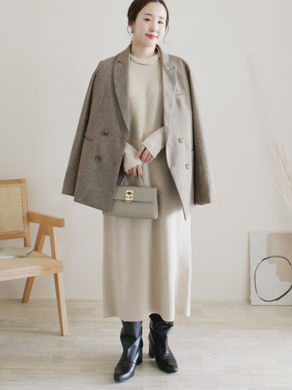 【OKコーデ】今年のジャケットコーデはカーディガン感覚で羽織れるゆったりサイズを　出典：WEAR