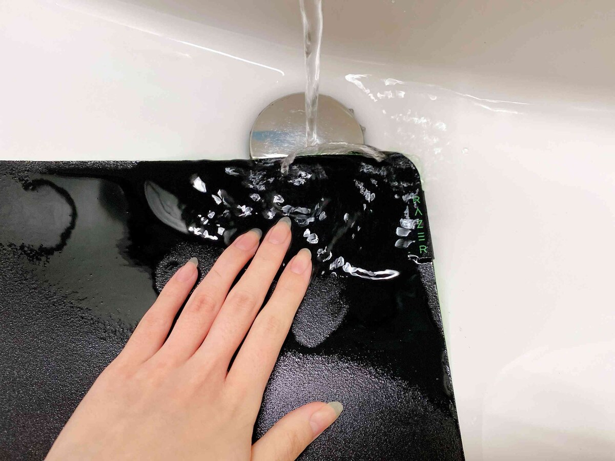 3.水でよく洗い流す。