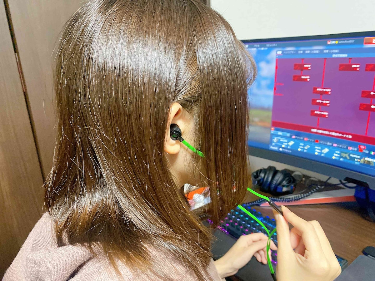 イヤホンの重さはやや気になるが、値段を考えればかなり高クオリティ。はじめてのゲーミングイヤホンにおすすめ！