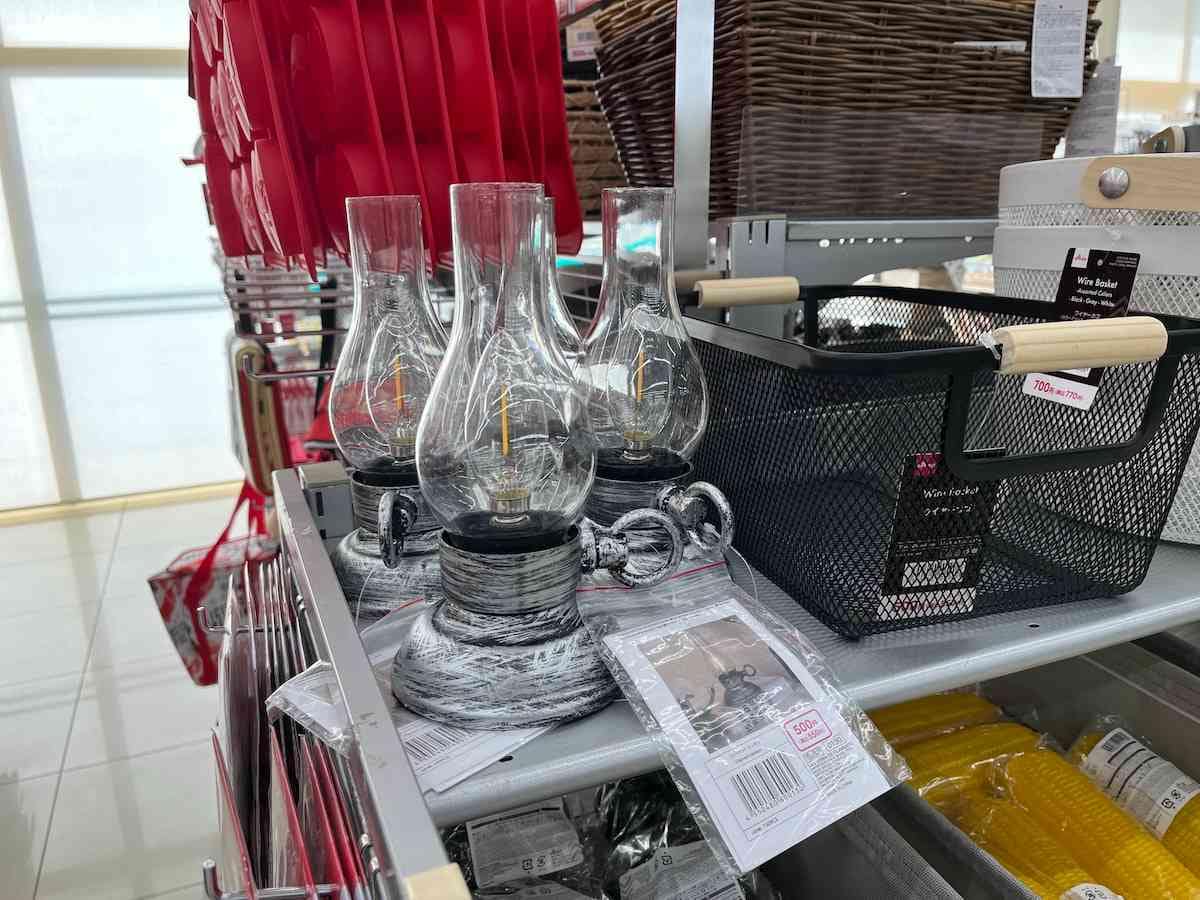 ダイソーの「フィラメントランタン」