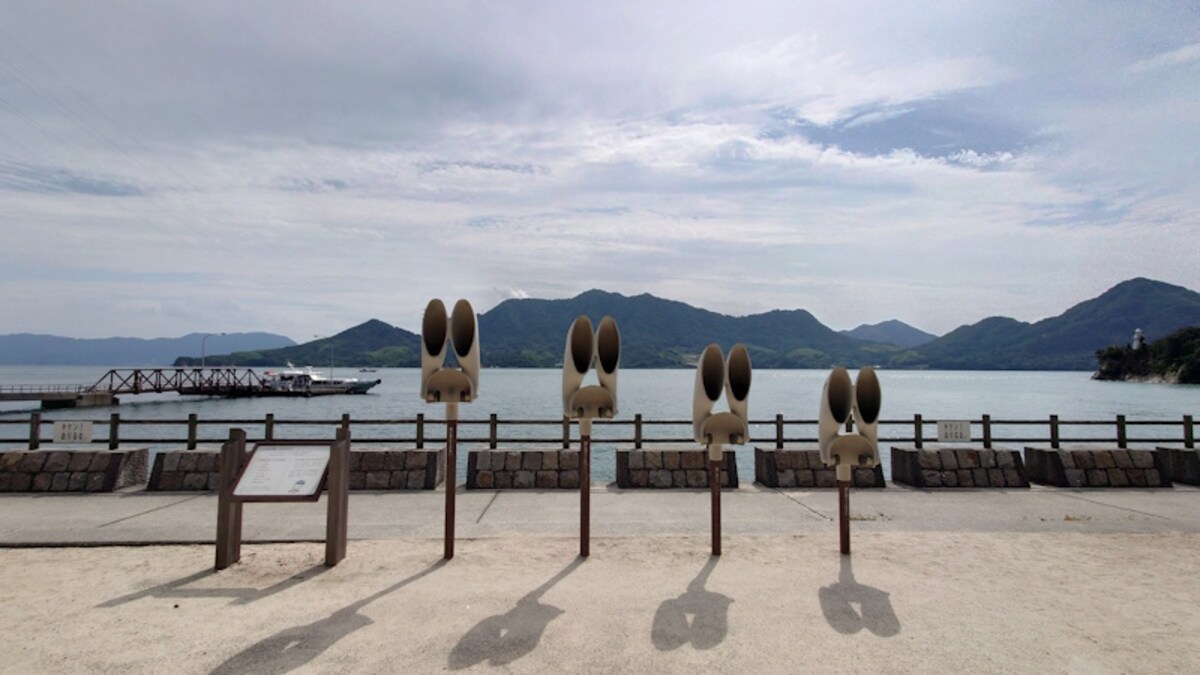 大久野島・うさ耳のオブジェ