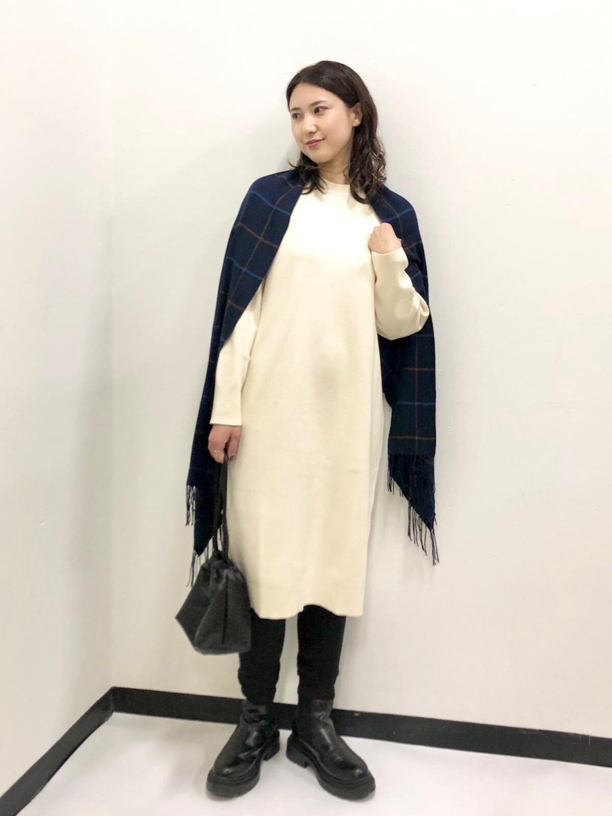 ヒートテック生地のマフラーはあたかかさはもちろん、コーデのポイントにも! 出典:StyleHint