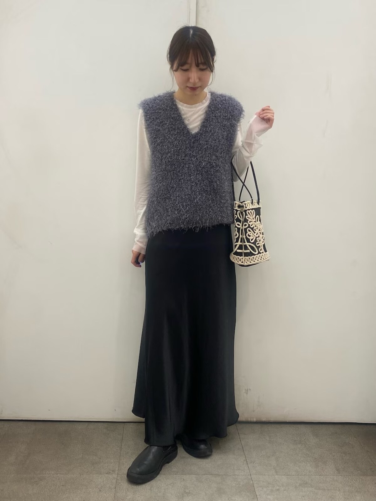 アウターをプラスしても、半袖Tに重ねても着られます　出典：WEAR