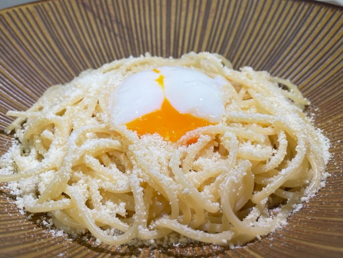 牡蠣だし醤油の和風カルボナーラ