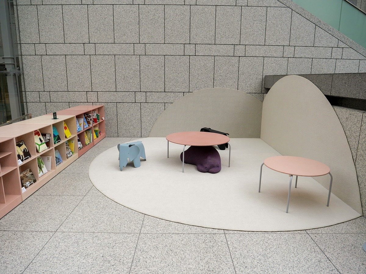 子どもと一緒に楽しめる「くつぬぎスポット」