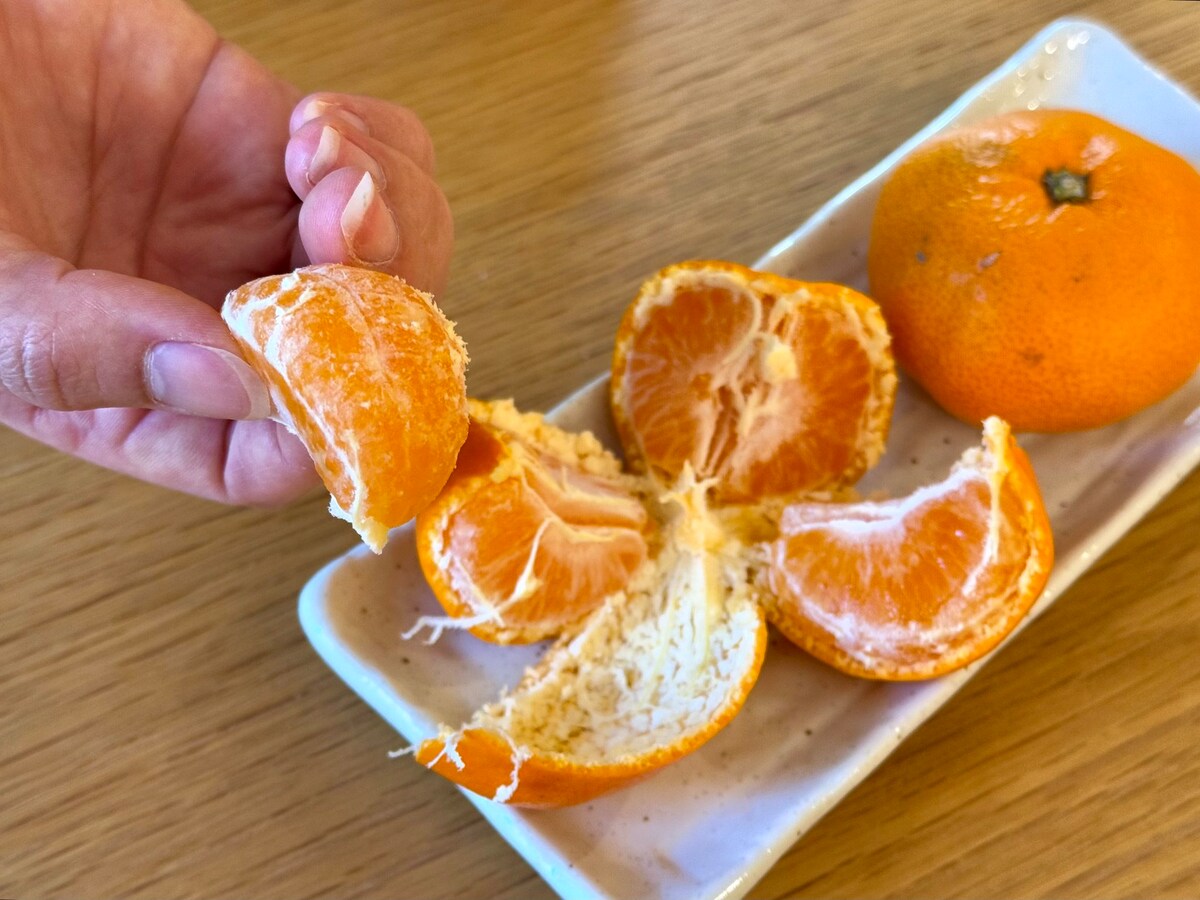 みかんを簡単にすばやく食べる裏技とは？