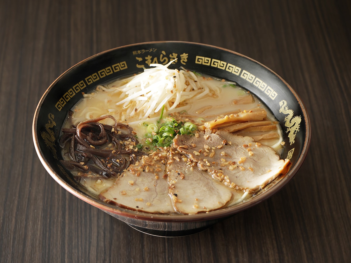 こむらさき「王様ラーメン（900円）」（提供画像）