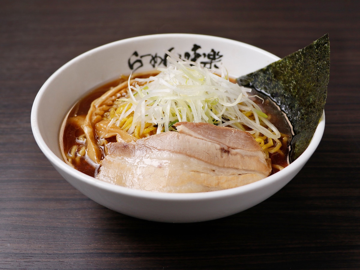 らーめん味楽「焼き醤油らーめん（1100円、ミニ680円）」（提供画像）