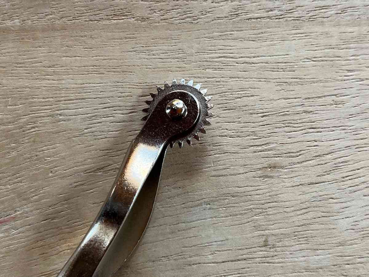 ダイソーの「ルレット（ハード刃）」の刃には触れないようにしよう