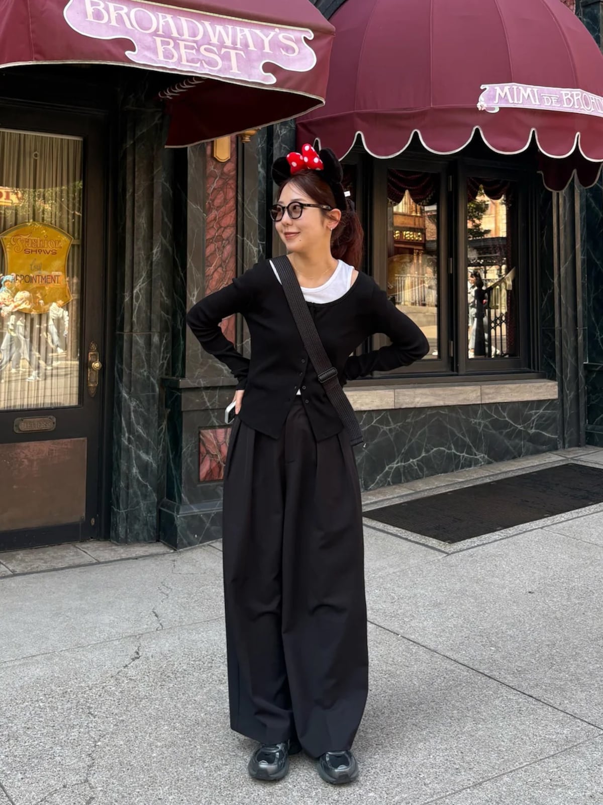 どんな人でも取り入れやすい、ブラックがベースのバウンドコーデ　出典：WEAR