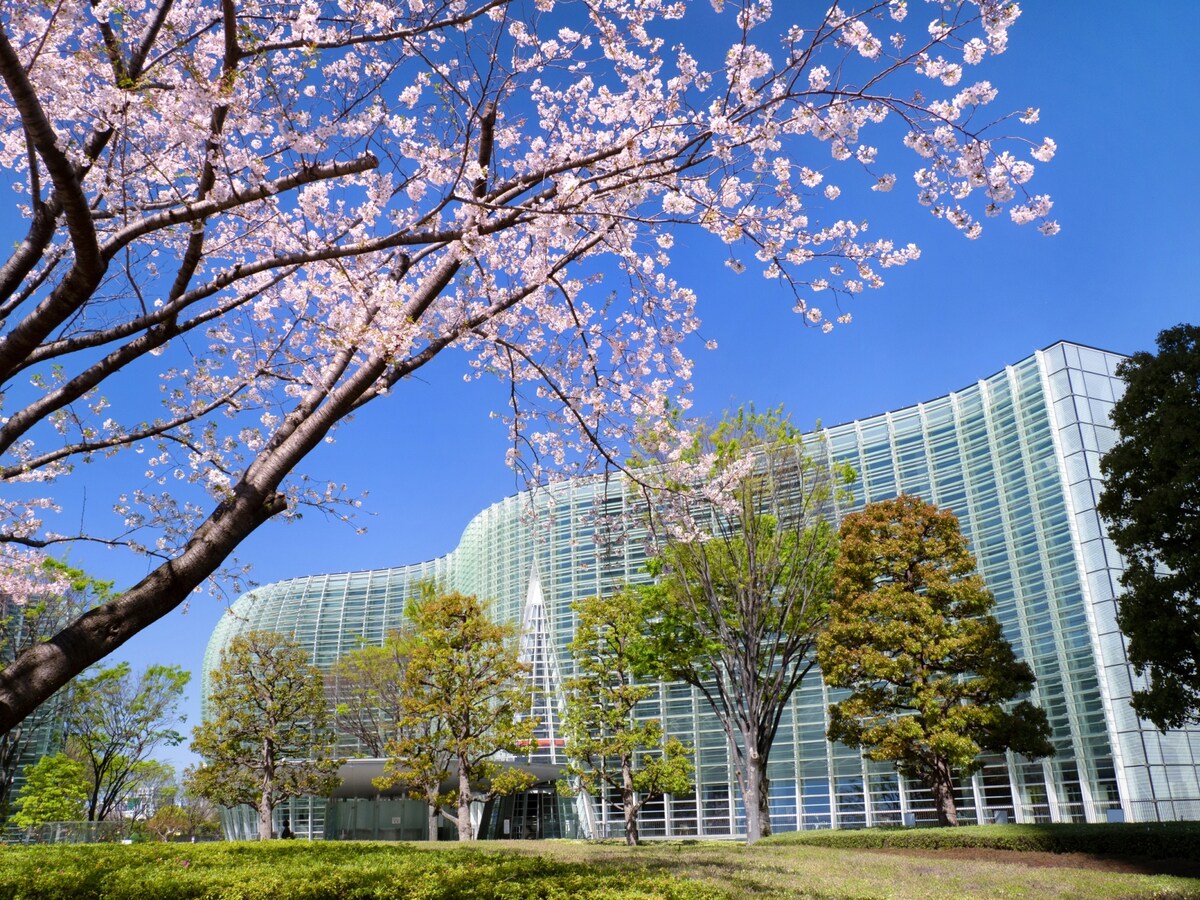国立新美術館外観