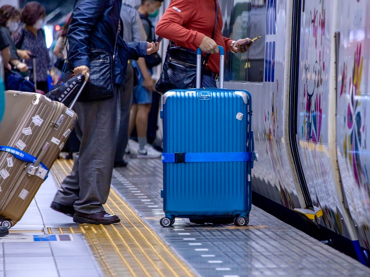 電車、バス、飛行機で遭遇した外国人旅行者の驚きの行動とは