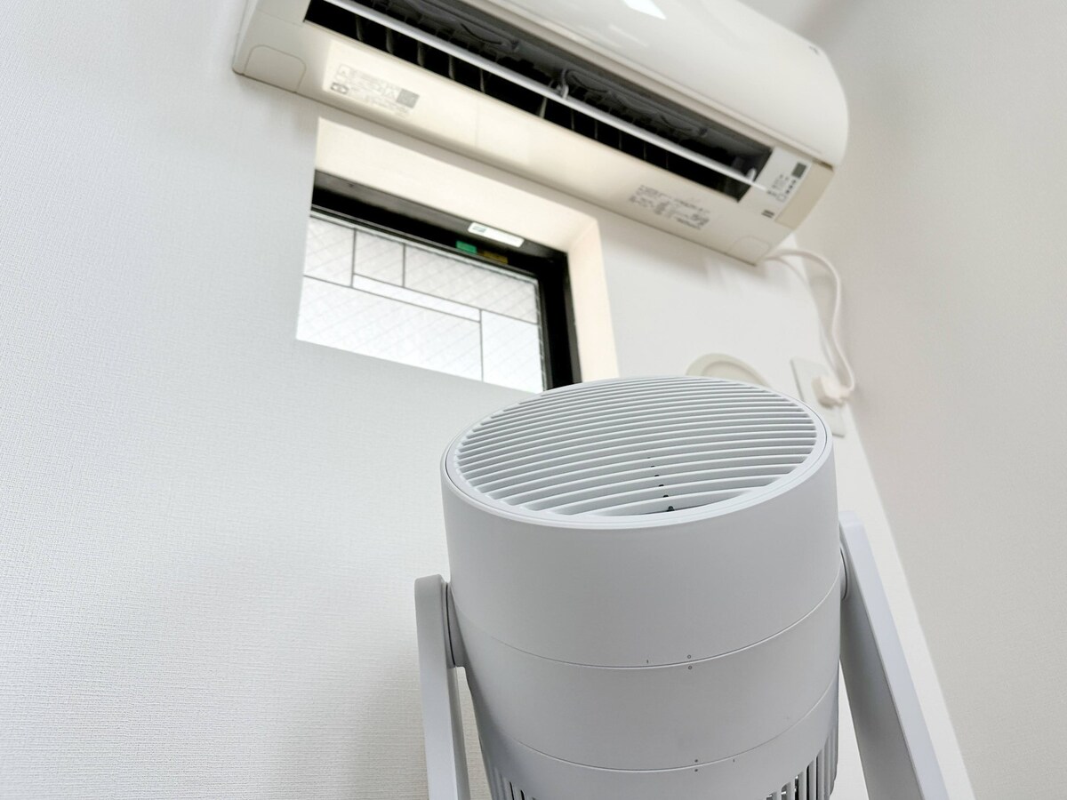 エアコンは人がいるスペースに効率的に風がいくようにすることで電気代節約