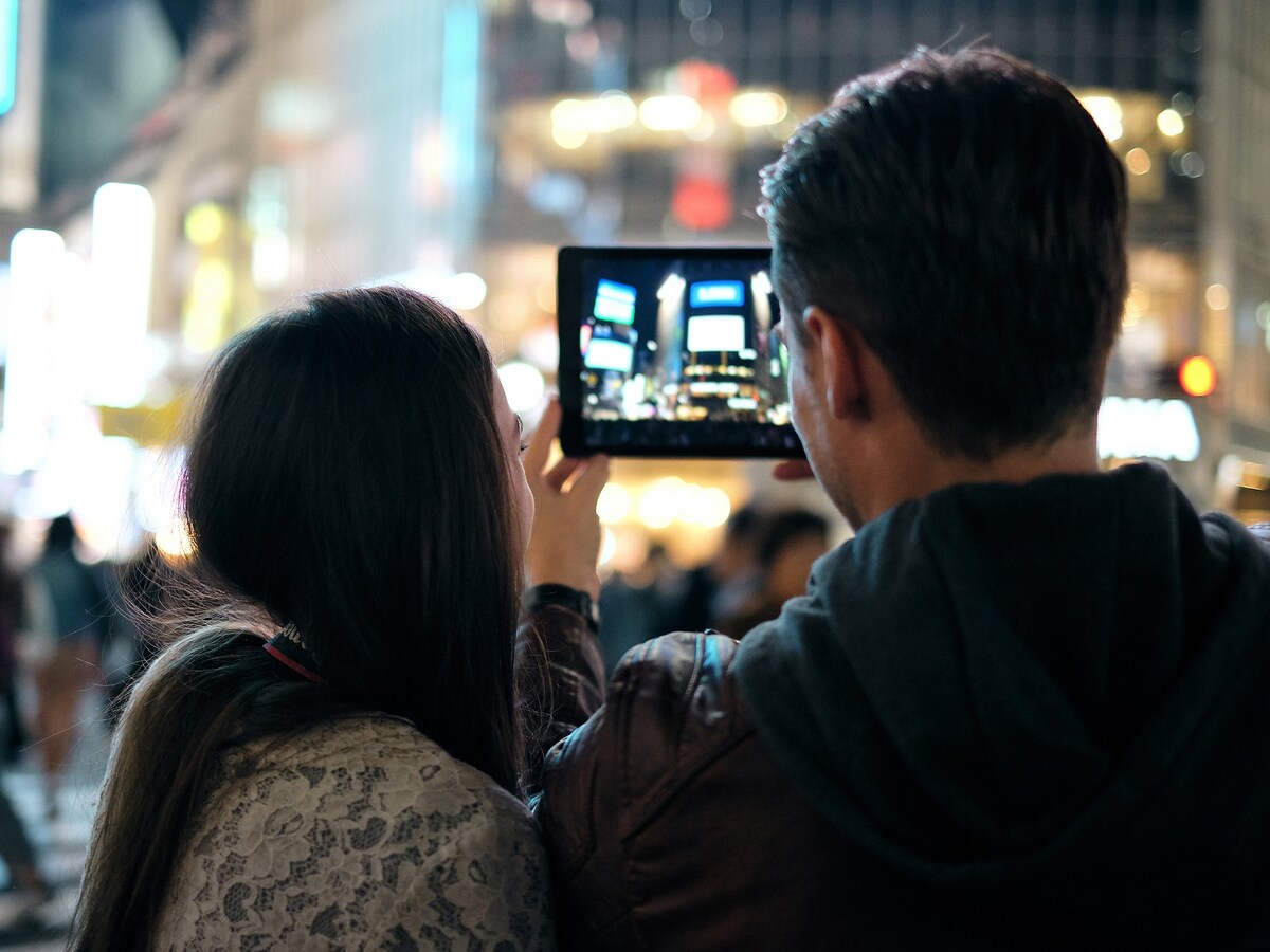 外国人旅行者が撮影している動画への写り込みが気になるという声も