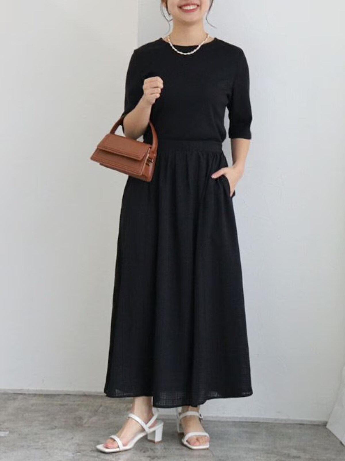 一枚でおしゃれ見えするドッキングワンピース　出典：WEAR