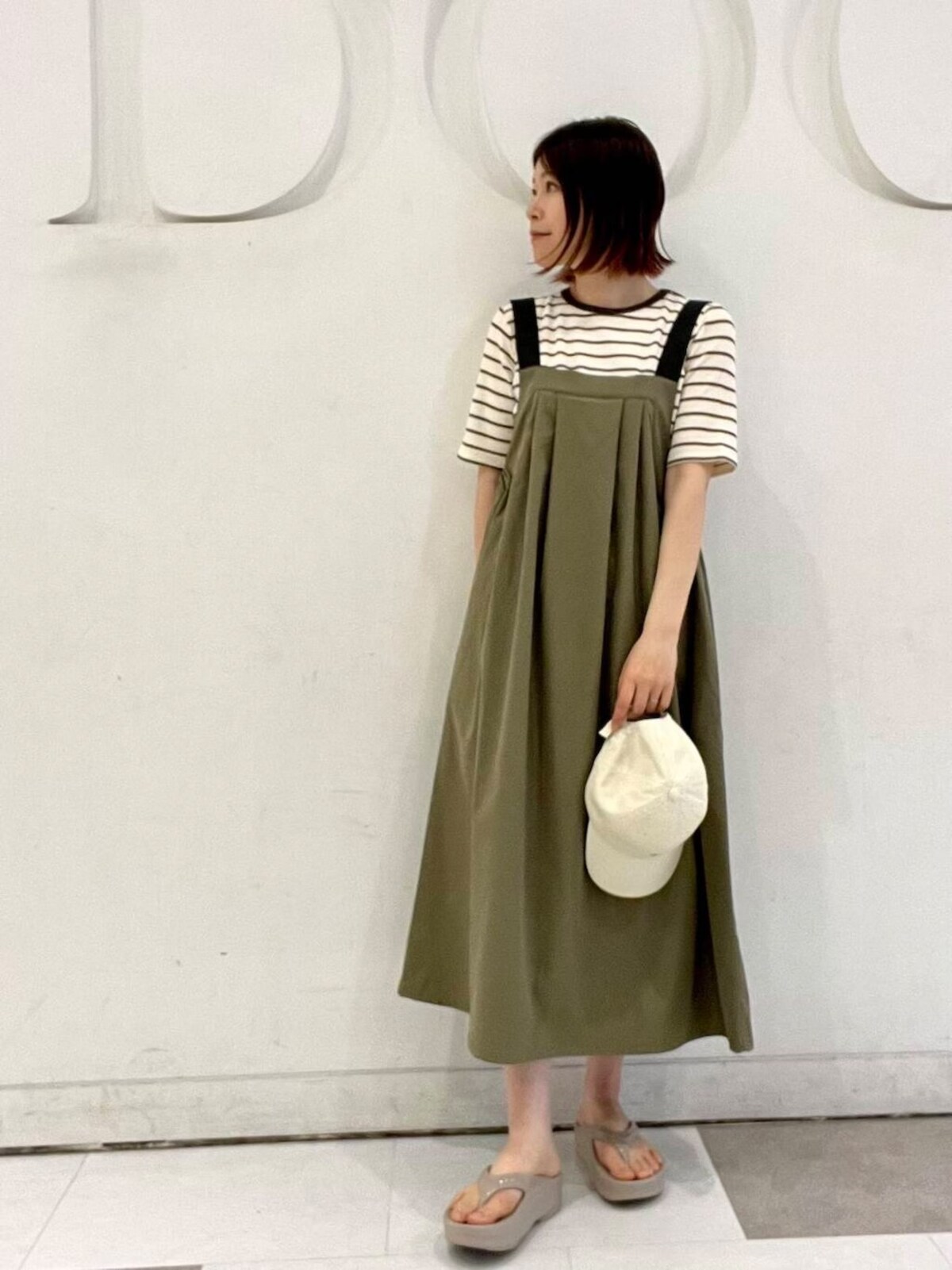 濡れてもすぐ乾くワンピースなら水辺遊びにもぴったり　出典：WEAR