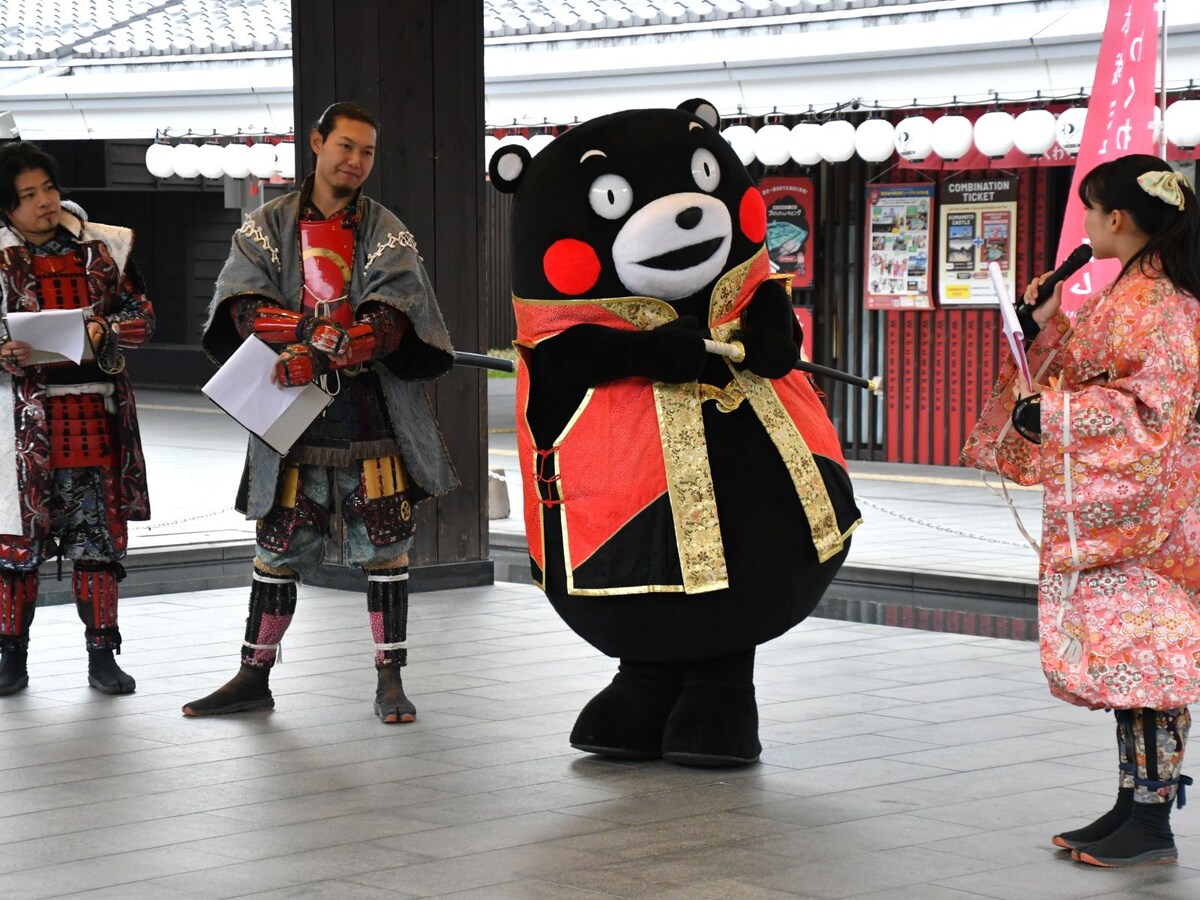 ボクたち戦友だモン＝3月13日、熊本市
