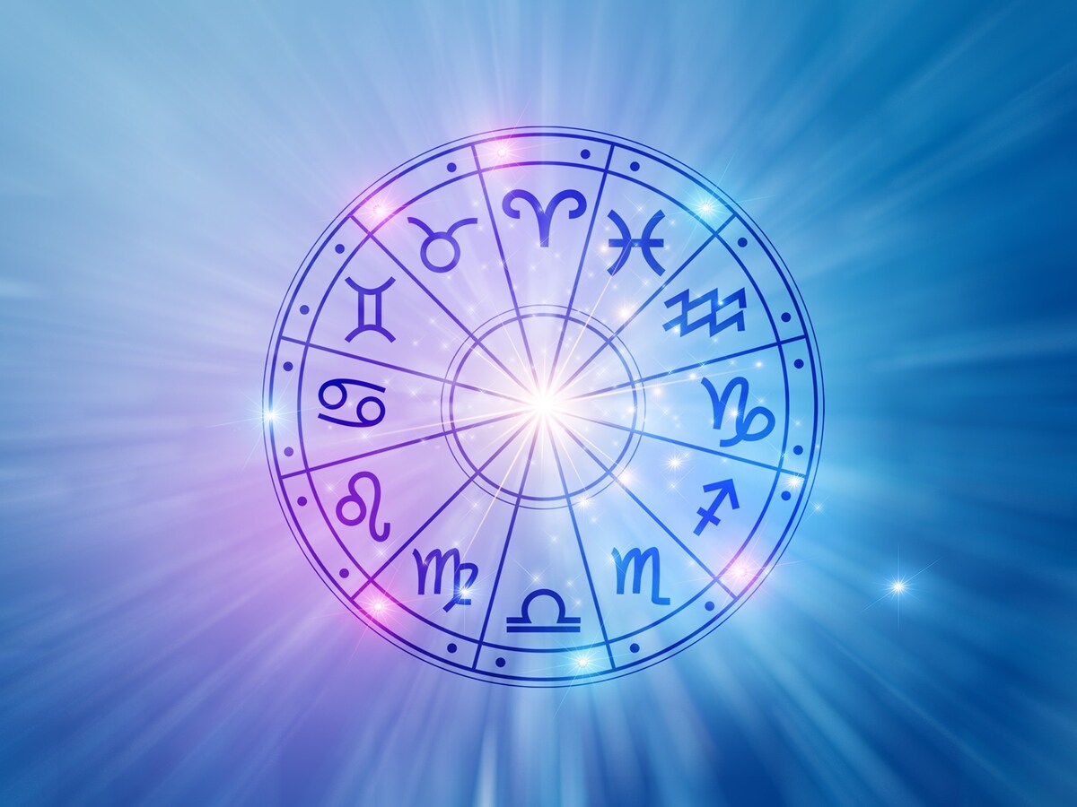 星占いを手掛かりに、あなたの幸せに必要なものを探っていきましょう ※画像出典：sarayut_sy／Shutterstock.com