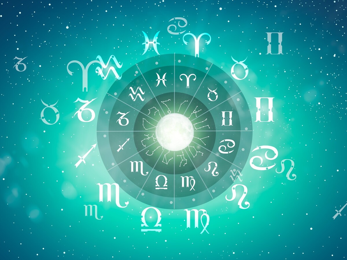 星占いを手掛かりに、あなたの幸せに必要なものを探っていきましょう ※画像出典：PeachShutterStock／Shutterstock.com