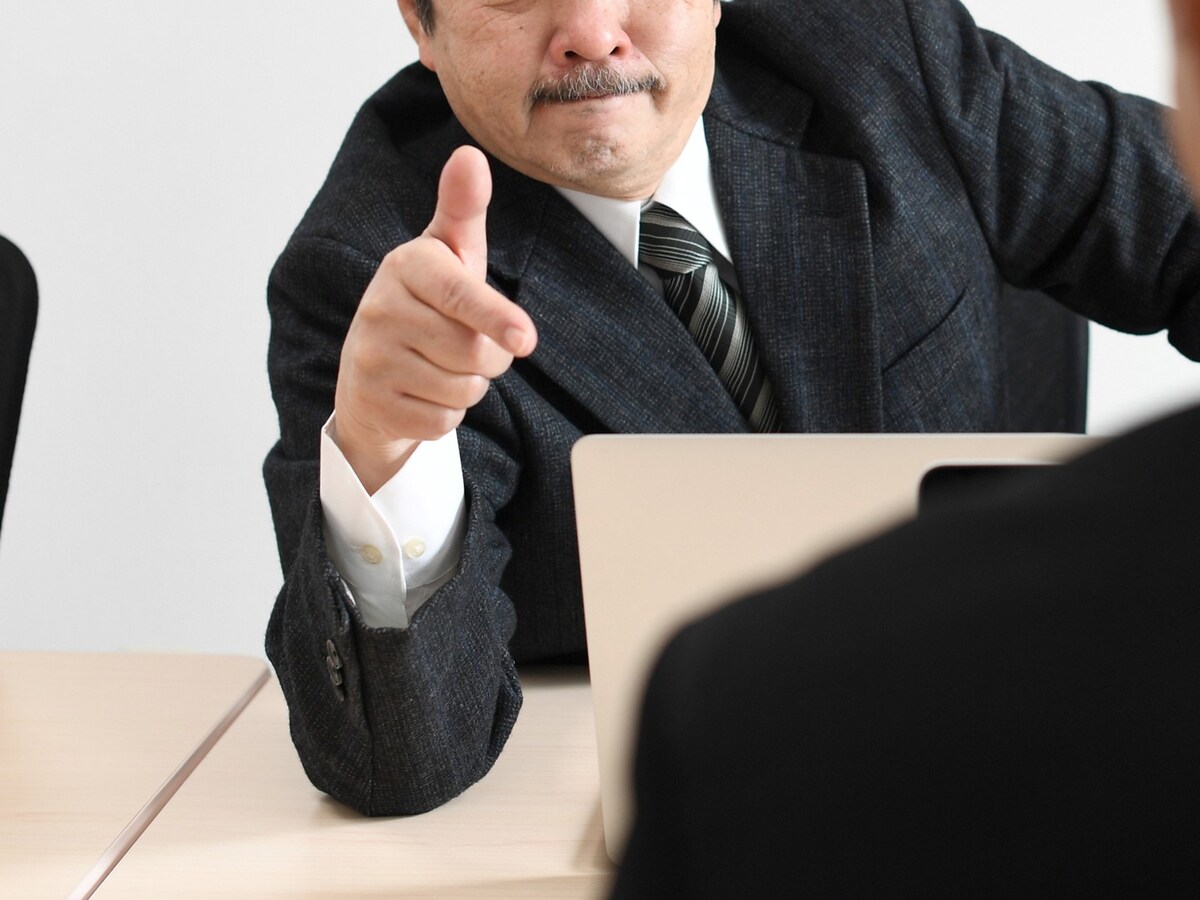 “外れ上司”を引いてしまったら……どのように対処すればいいのか