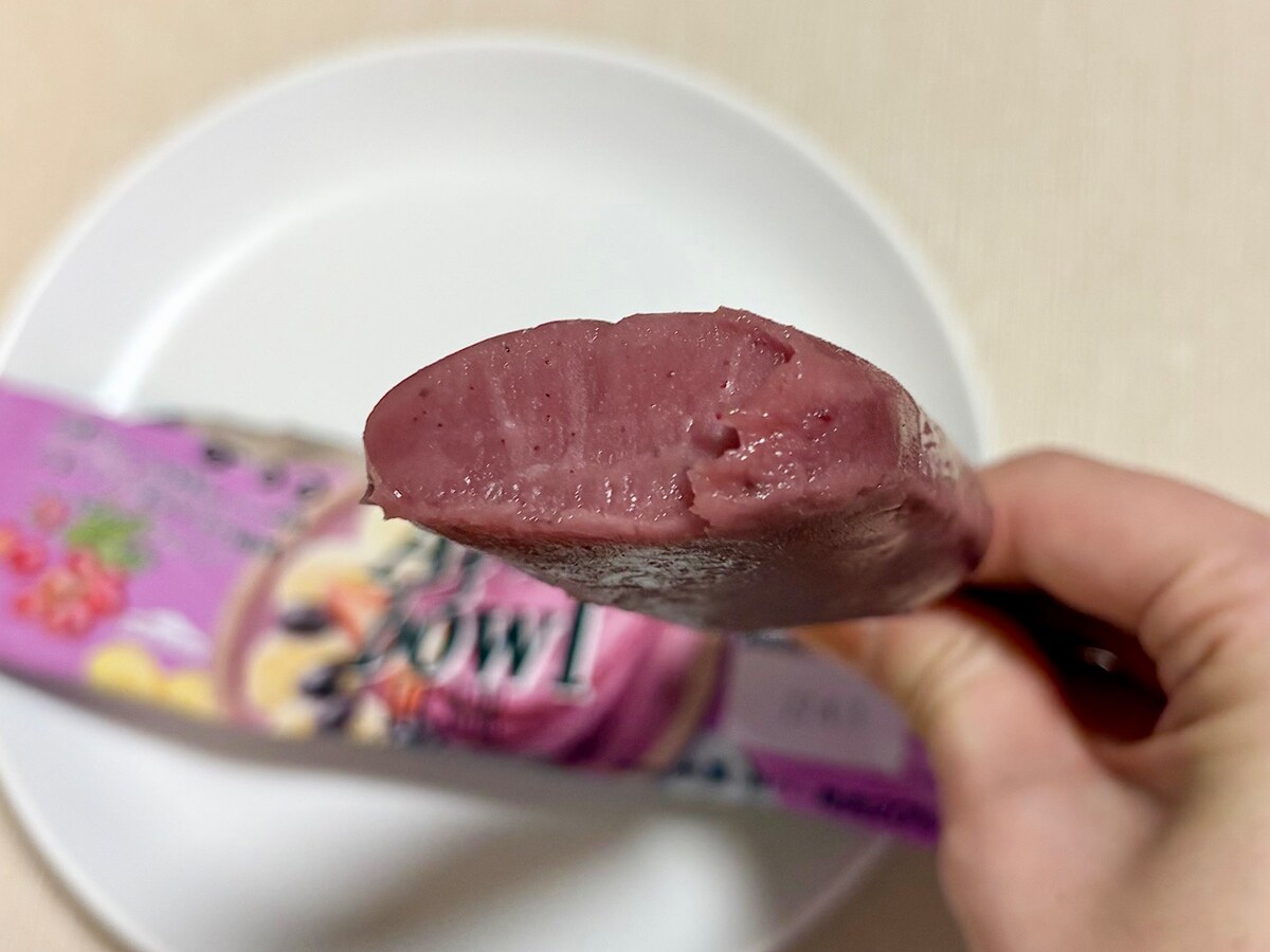 まるで片手で食べるアサイーボウル！ フルーティーなおいしさを楽しめます