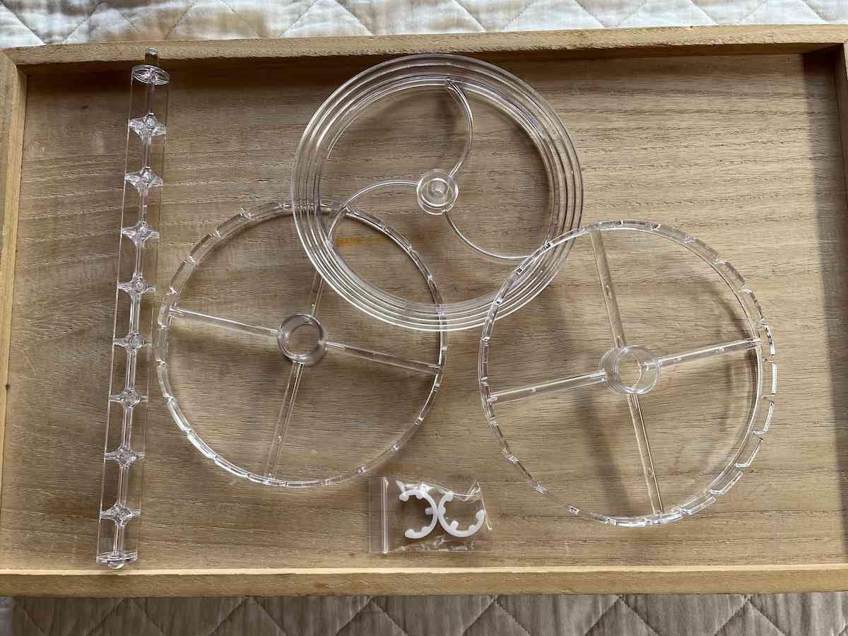 ダイソーの「アクセサリースタンド」の5つのパーツ