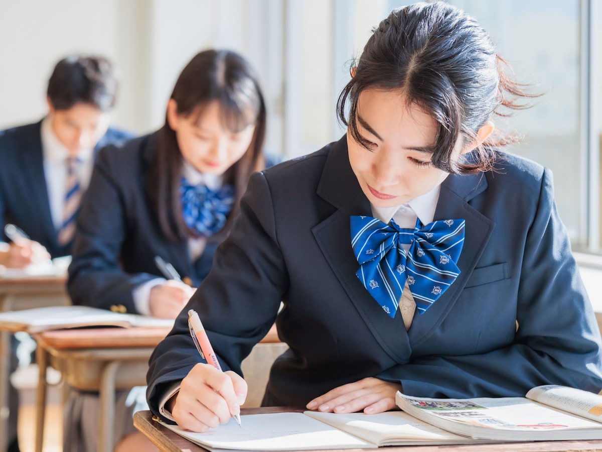 偏差値50の高校の評定4.0と偏差値60の高校の評定4.0は同じなのか