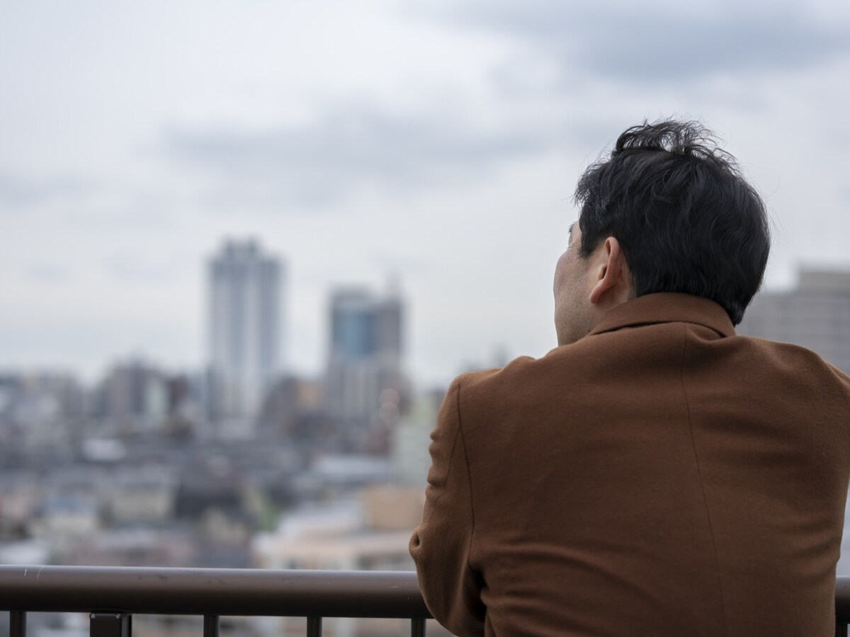 就職氷河期世代は今、どのような思いを抱いて生活しているのでしょうか ※画像：jessie／PIXTA（ピクスタ）