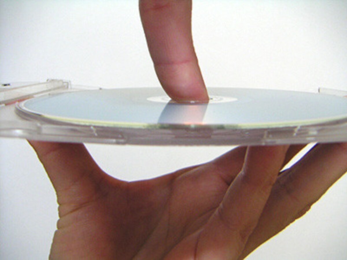 CD,取り出し方,外し方,取れない,CDの取り出し方,Pケース,ジュエルケース,CDケース,開け方,開き方,取り出し方,解説,ネタ,トリビア