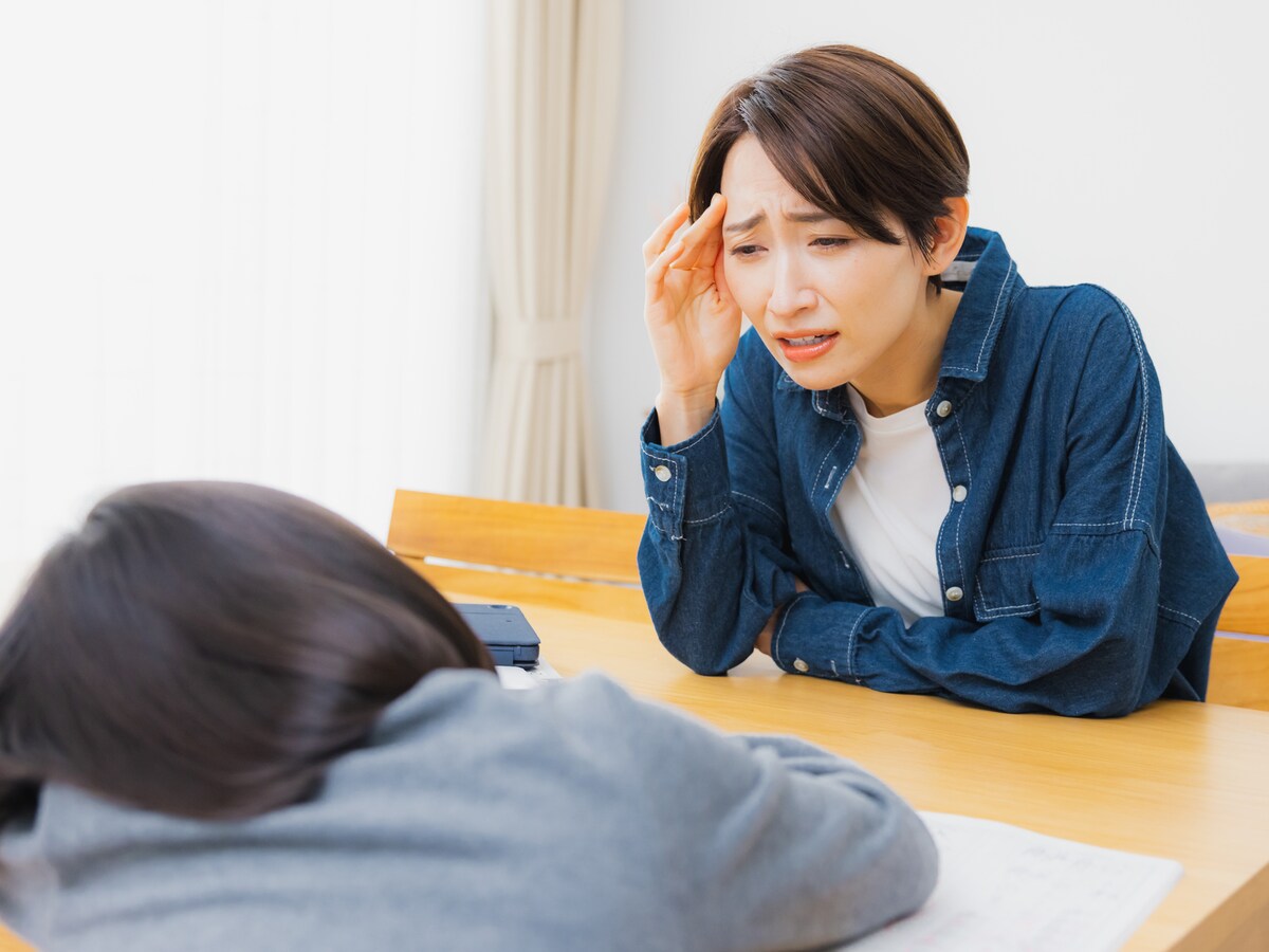 「こんな問題も解けないの！」中学受験を控えたお子さんに、つい厳しい言葉をかけていませんか？※画像出典：PIXTA
