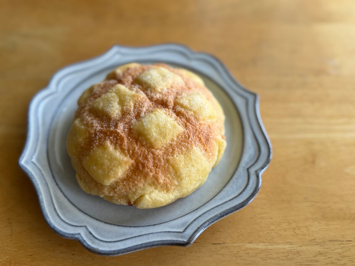 「お店で焼いたふんわりメロンパン」（税込160.92円）
