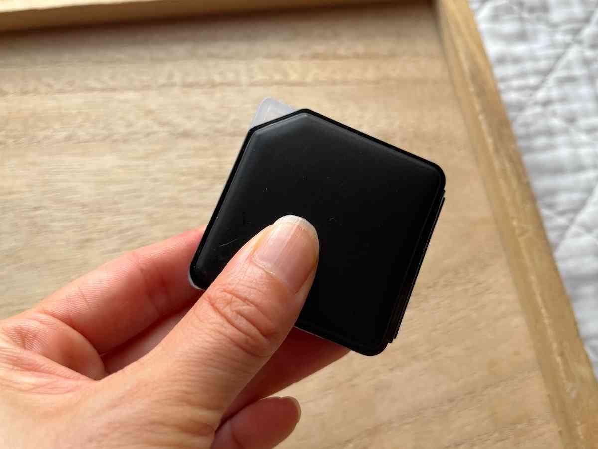 セリアの「ポータブルルーペ コンパクトタイプ」はコンパクトになる