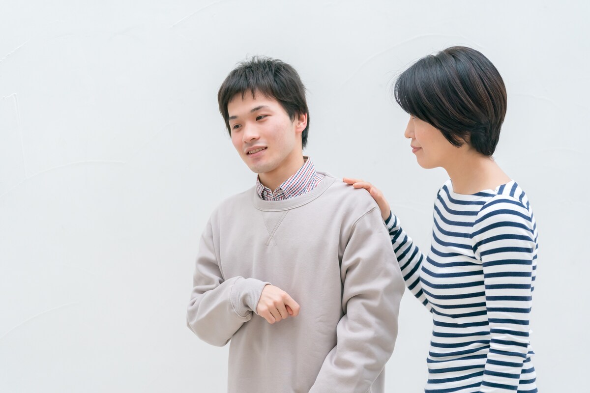「うちは仲良し家族」が一番危ない！？ その“常識”が子どもの視野を狭めているかもしれない！※画像出典：PIXTA