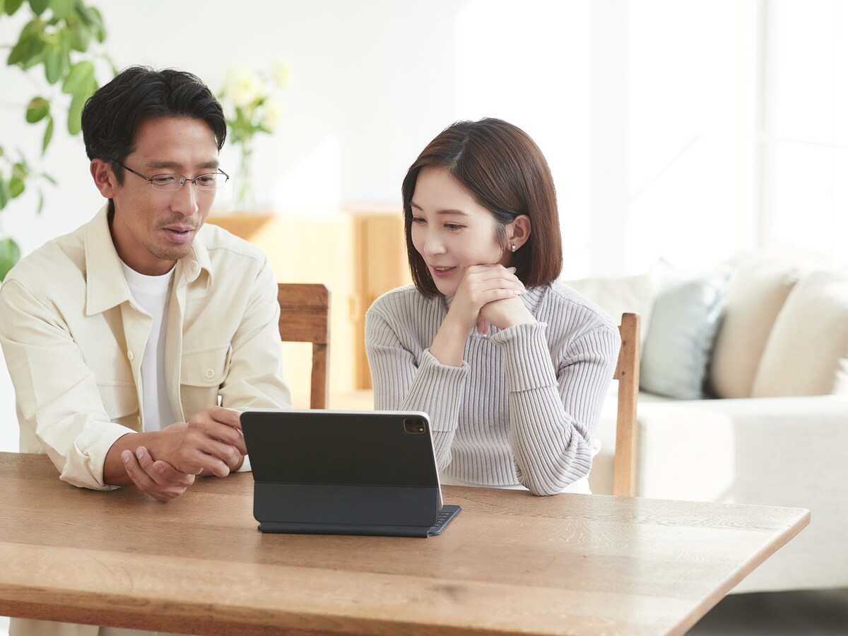 個人向け国債・固定3年を金利0.76％で100万円購入すると、半年後にもらえる利息はいくら？（画像出典：amana）