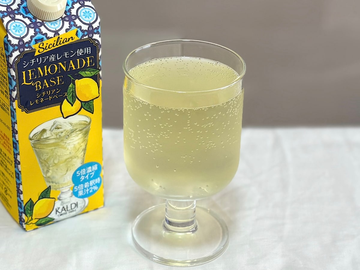 水はもちろん、炭酸水で割るとスッキリとした爽快感が増して美味！