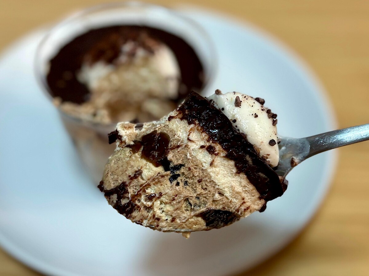 甘いチョコと苦めのコーヒーが合わさって絶品！ チョコレート好き必見です