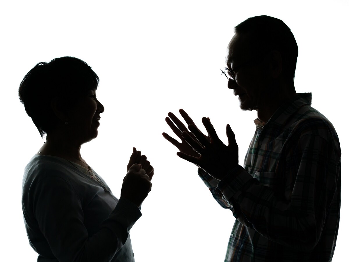 熟年再婚したけれど……（画像出典：PIXTA）