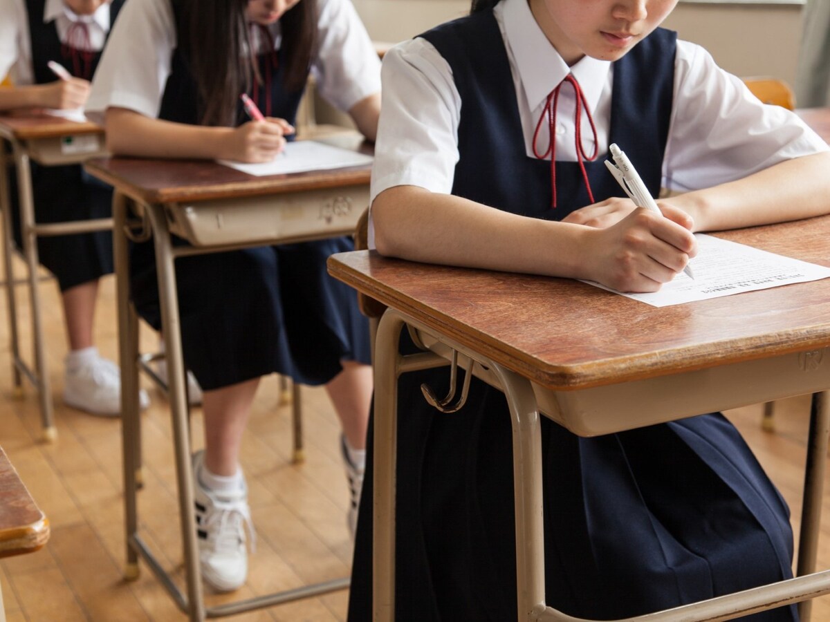 子どものテストの結果に、親としてどう対応する？ ※画像出典：PIXTA